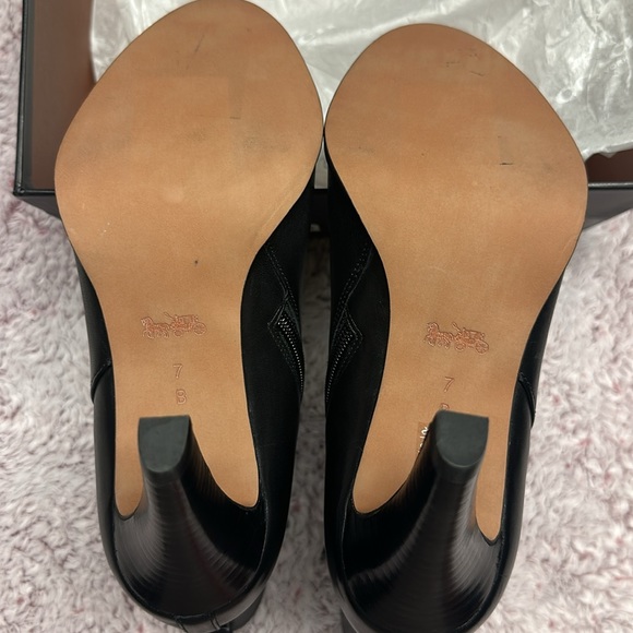 BNIB Coach Jemma Soft Calf Leather Black booties. - Picture 4 of 8